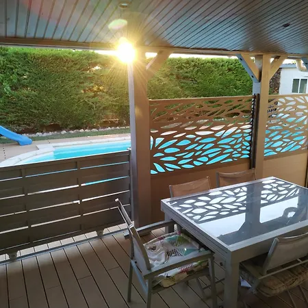 Maison Avec Grande Piscine Pres De Nimes Redessan
